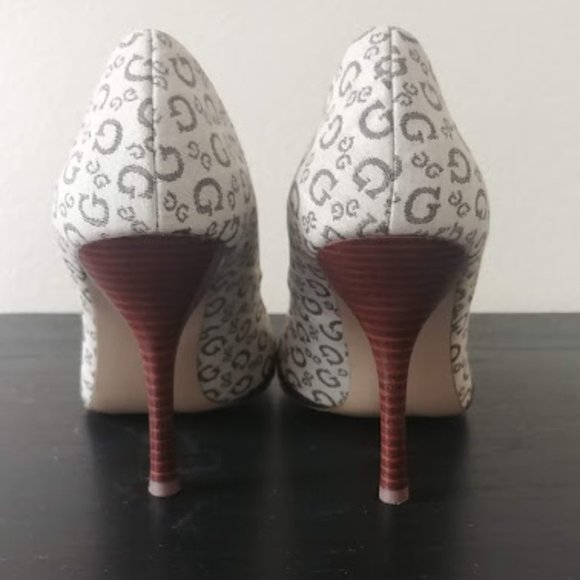 Guess Brown Signature Fabric Pumps - Picture 5 of 8